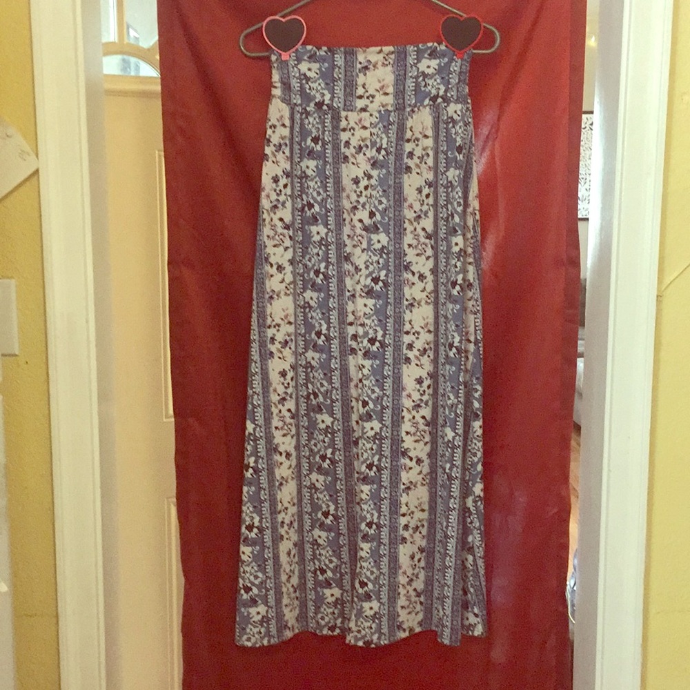 Cute & Comfy Floral Maxi Skirt *beautiful*